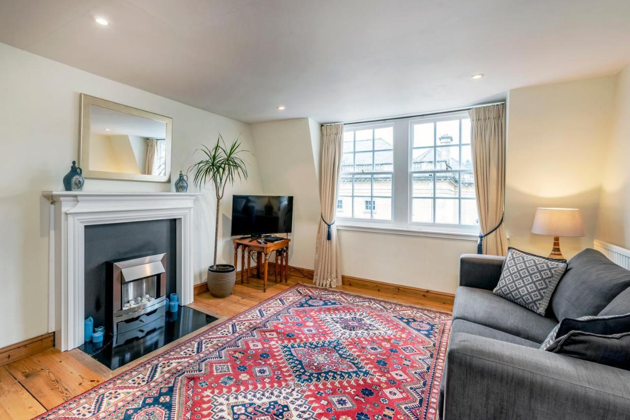 Central Bath Near The Circus With Parking Apartment Luaran gambar
